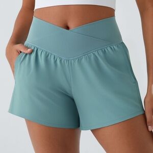 Breezeful™ High Waisted Crossover Side Pocket 2-in-1 Quick Dry Yoga Shorts 4"